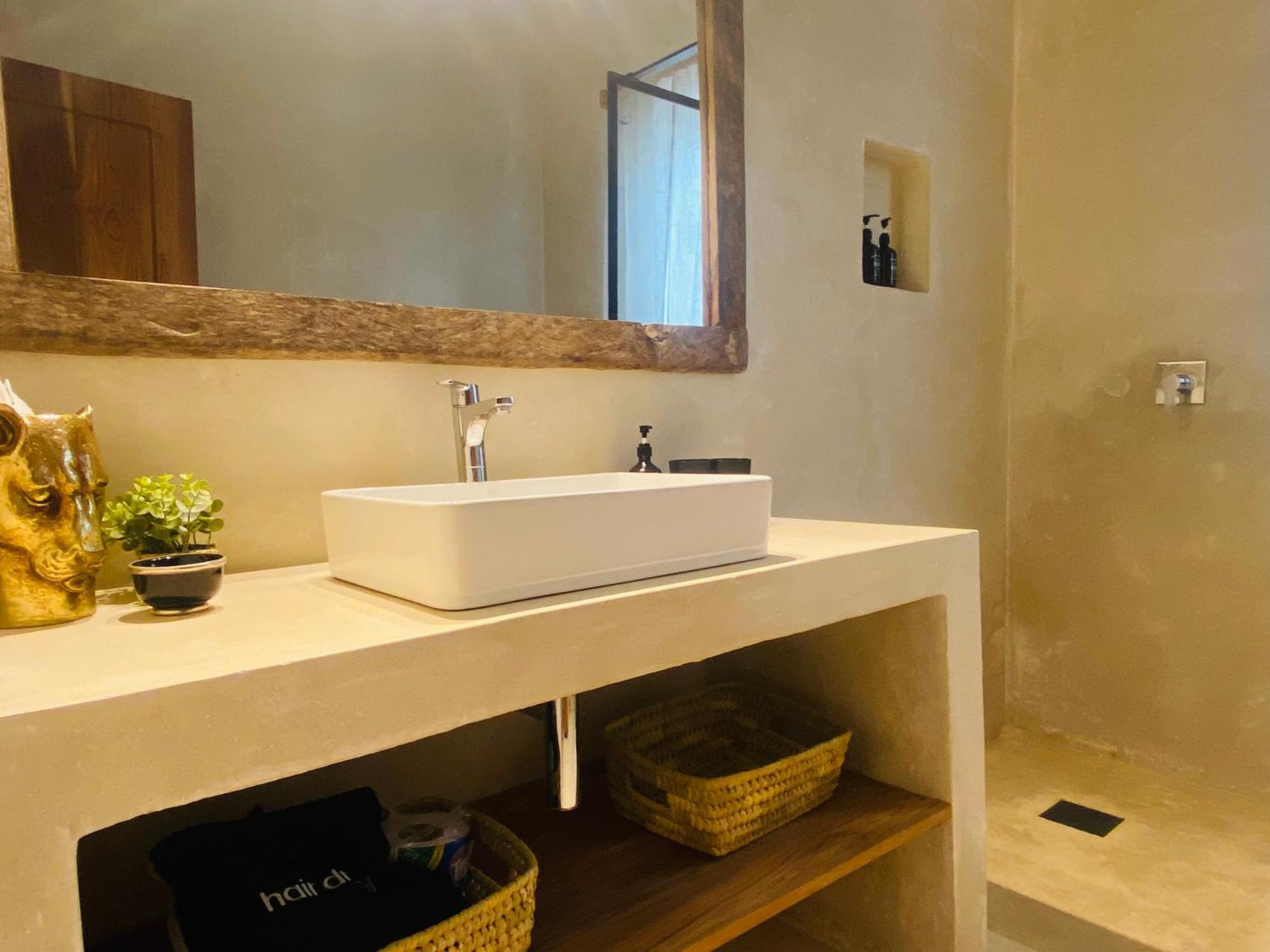 Lions Luxury Zanzibar - Private Cook&pool - Front *