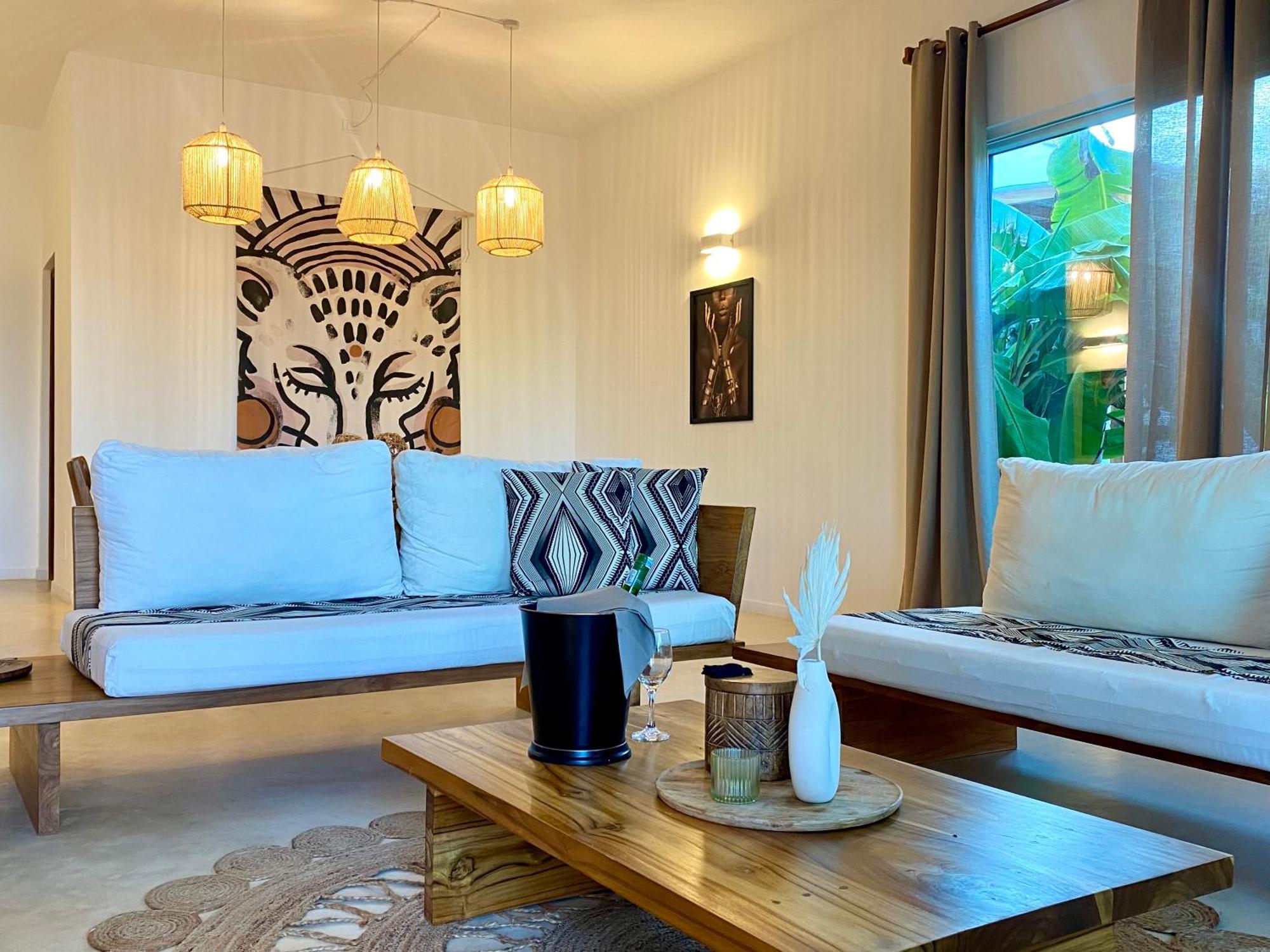 Lions Luxury Zanzibar - Private Cook&pool - Front Villa *