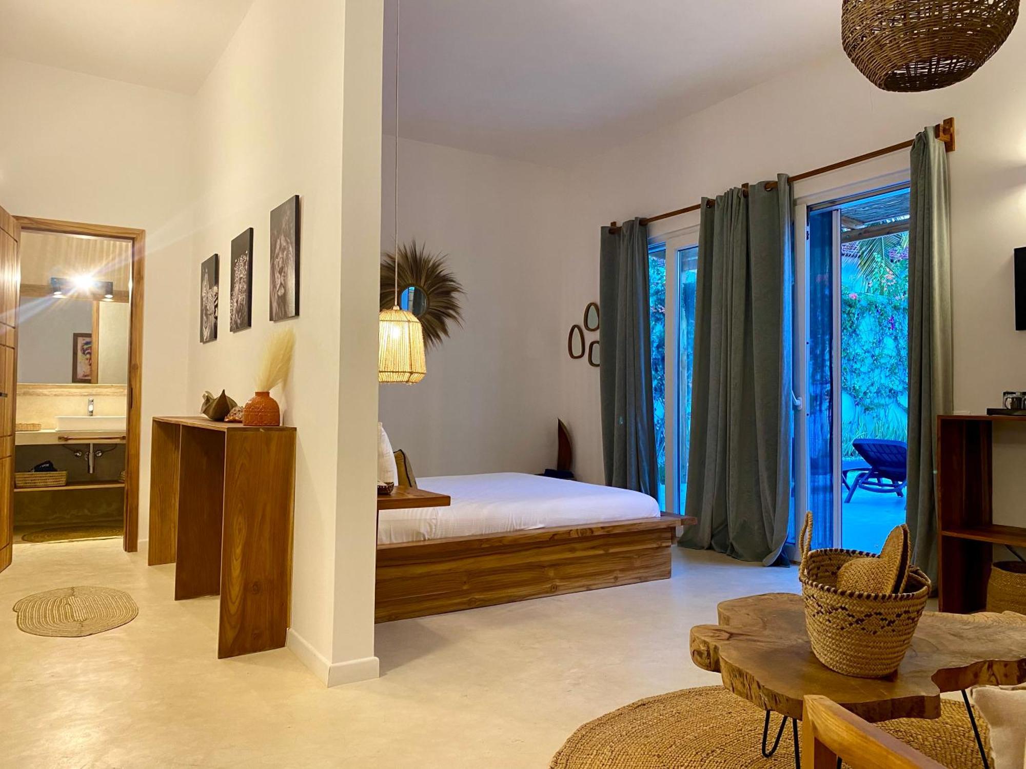 Lions Luxury Zanzibar - Private Cook&pool - Front Villa *
